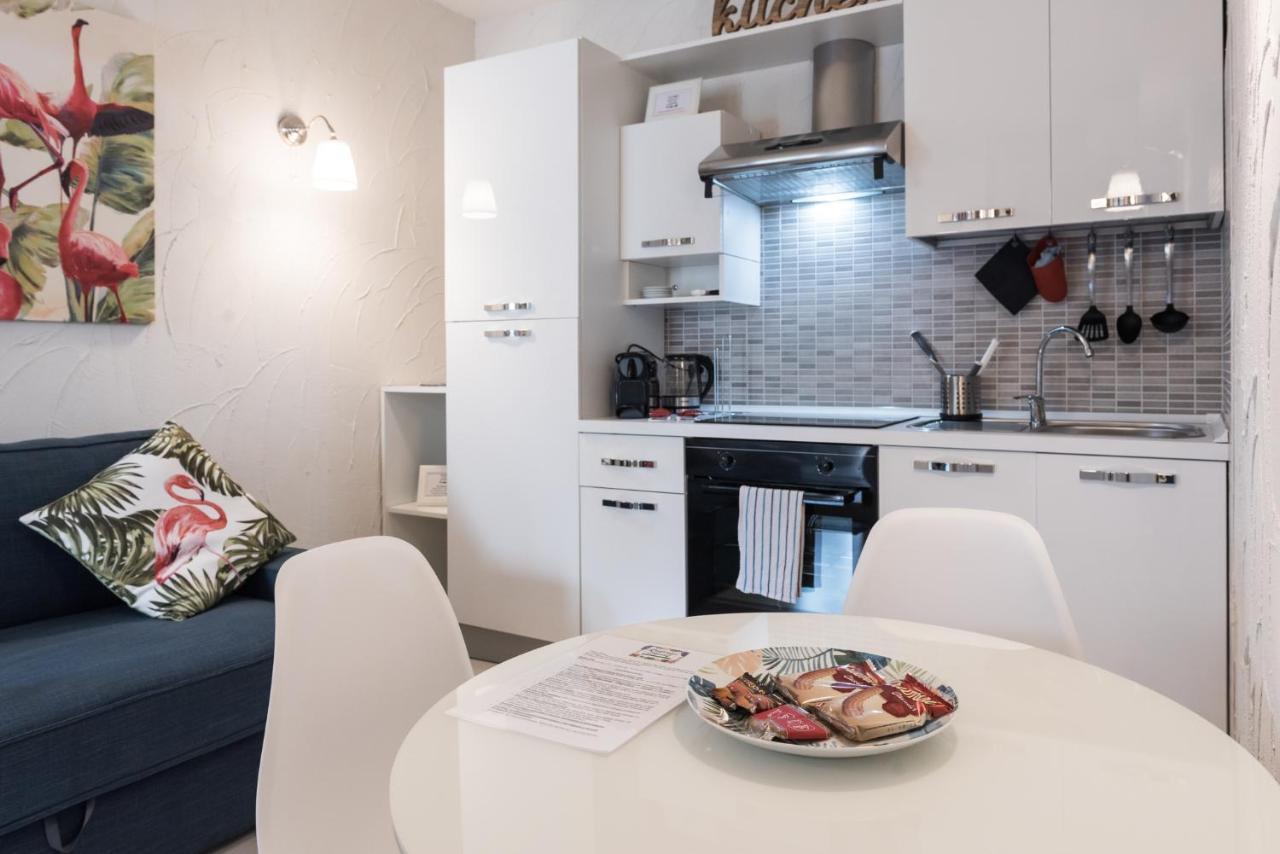 Resilienza Tropical Apartments & Room Porto Sant'Elpidio Bagian luar foto
