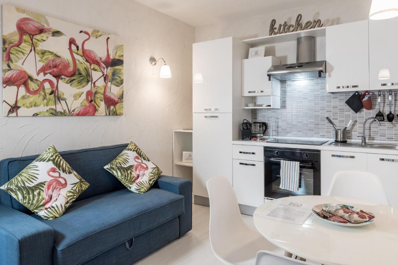 Resilienza Tropical Apartments & Room Porto Sant'Elpidio Bagian luar foto
