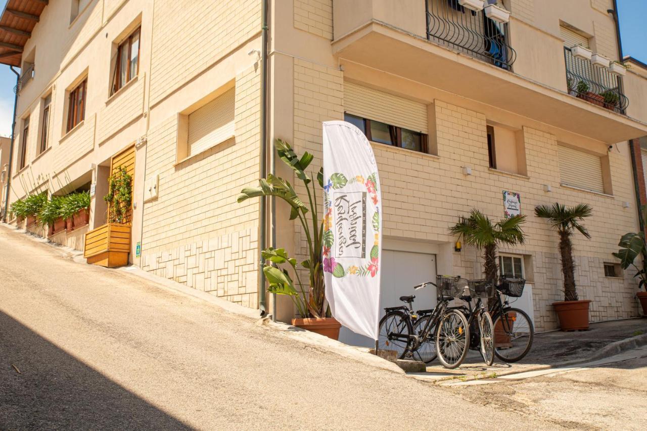 Resilienza Tropical Apartments & Room Porto Sant'Elpidio Bagian luar foto
