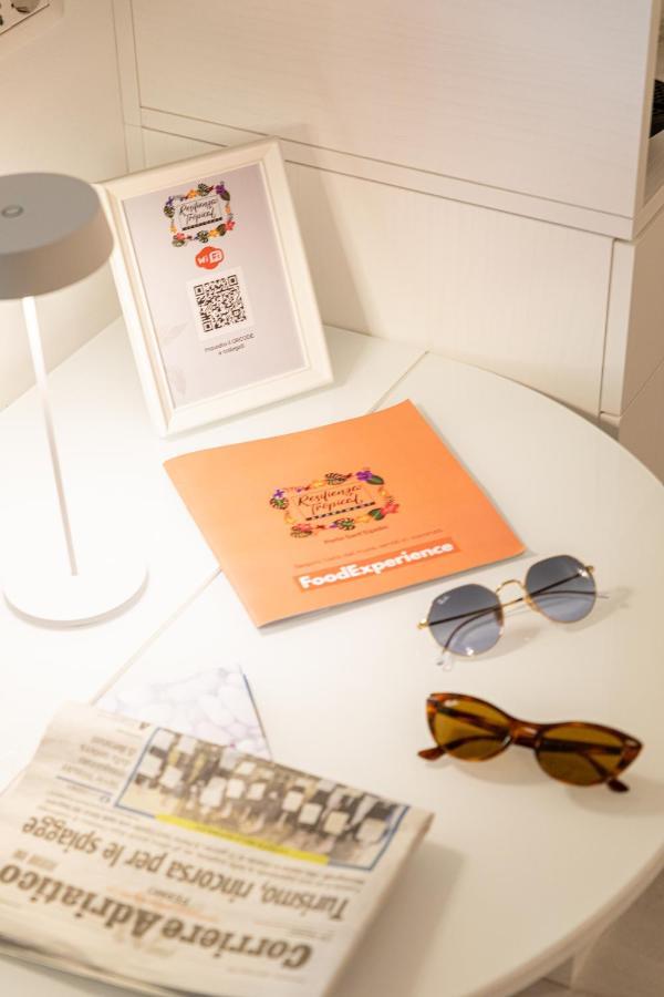 Resilienza Tropical Apartments & Room Porto Sant'Elpidio Bagian luar foto