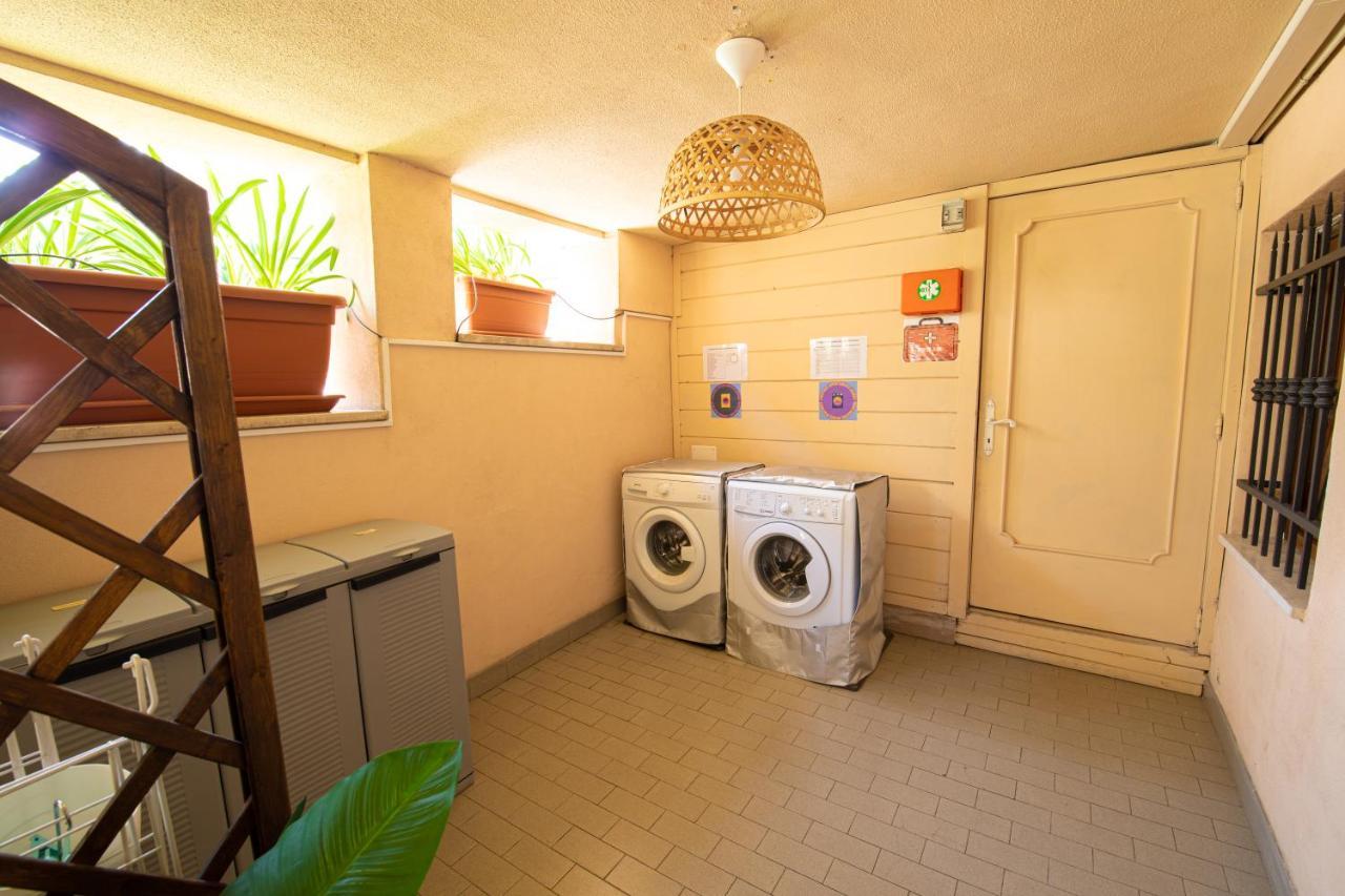 Resilienza Tropical Apartments & Room Porto Sant'Elpidio Bagian luar foto