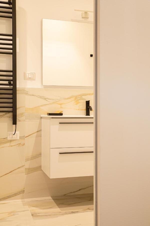 Resilienza Tropical Apartments & Room Porto Sant'Elpidio Bagian luar foto