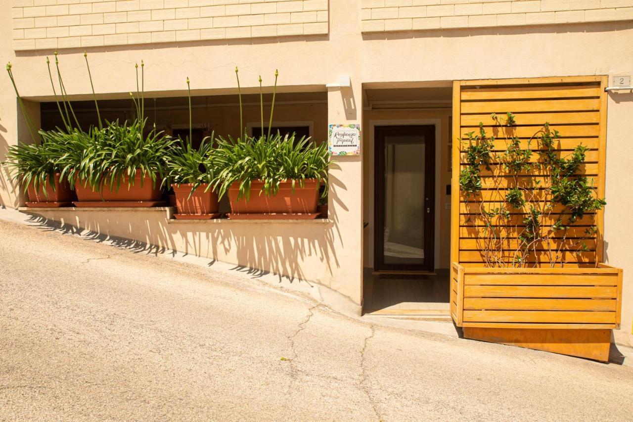 Resilienza Tropical Apartments & Room Porto Sant'Elpidio Bagian luar foto